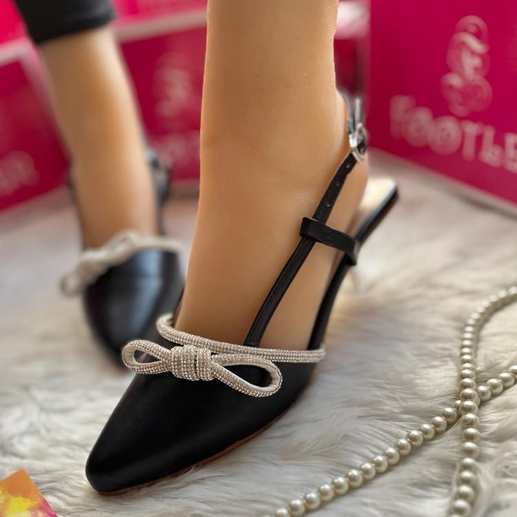 Side Bow Heel