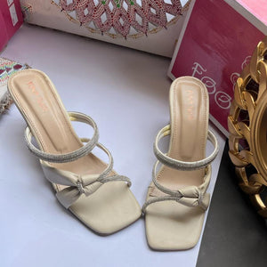 Side Knot Heel